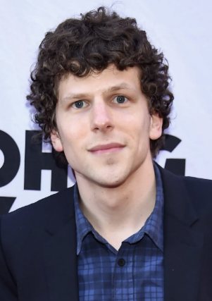 cmutsangya's tweet photo. Mark Zuckerberg was played by Jesse Eisenberg in the movie The Social Network (2010). https://t.co/QaGOWlSf3M