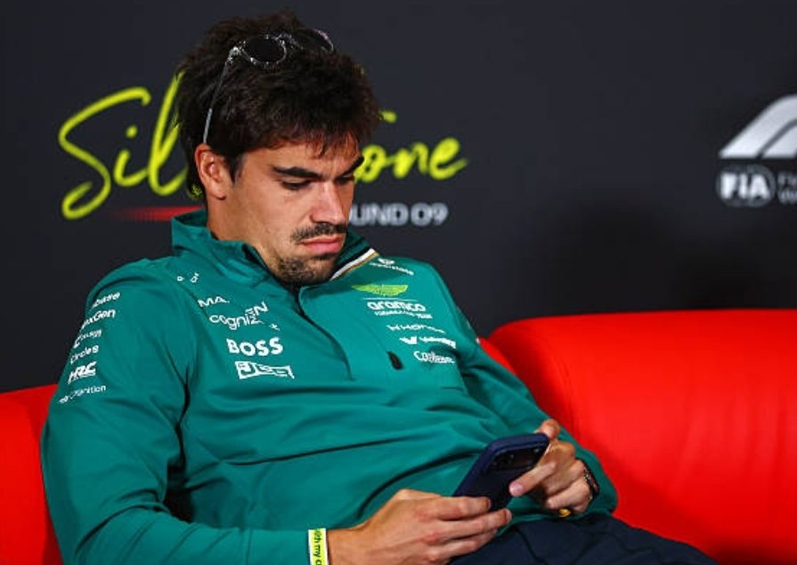 Patris357_'s tweet photo. Press Day #SilverstoneGP #LanceStroll #LS18 @F1 @AstonMartinF1 π¬π§π¨π¦πππ https://t.co/zMlJwGMl7f