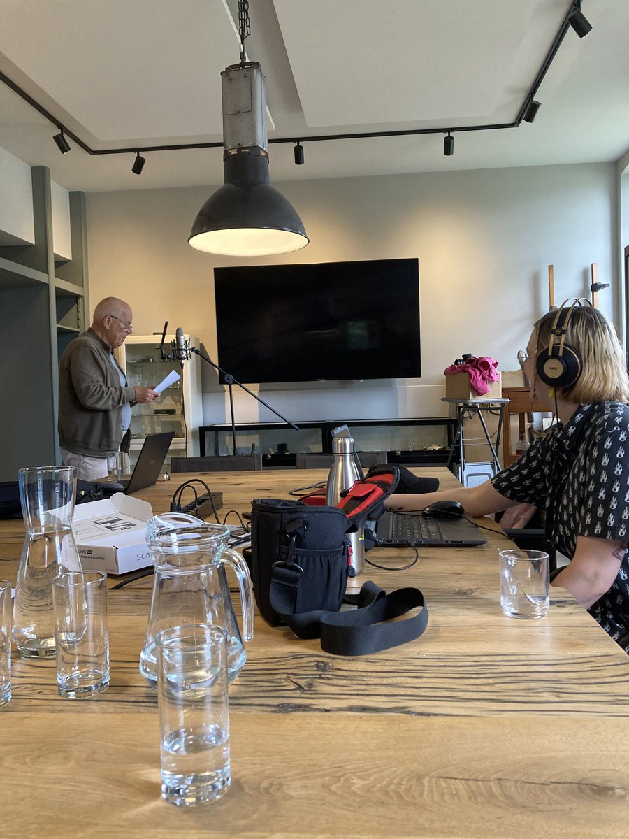 OudErmelo's tweet photo. De werkgroep PR &amp; Communicatie zoekt vrijwilligers. Vandaag was de opname van een videoclip voor de werving van belangstellenden  M.m.w. van prominent plaatsgenoot Evert ten Napel https://t.co/dzFo5ZctqH