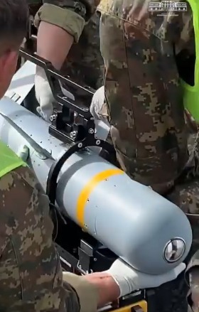 jamshqiptar96's tweet photo. Albania is showing its power for the first time, conducting exercises with armed Bayraktar drones

the video was uploaded to Facebook by @MinMbrojtjes 

@PtisiMagazine @DailyCroatia @kos_data @Kosovo_Update @Defence_Turk_EN https://t.co/G4YWUEWVRI