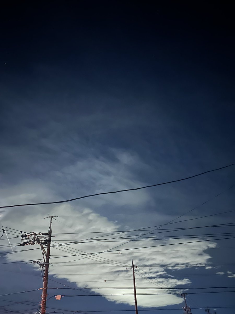 don_fago's tweet photo. 風が心地よい
(｡･ω･)y-ﾟﾟﾟ
#イマソラ https://t.co/AtGx7oFxFq