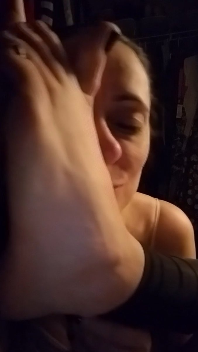 prxxty_tingers's tweet photo. big feet on a pretty face👿  #undermyspell #footbitch #footworship #worshipme #longtoes #feetworship #longfeet #footslave #footfetish #footslut #feetonface #toesfordays #sexyfeet #nightbitch https://t.co/OJWyR6chub