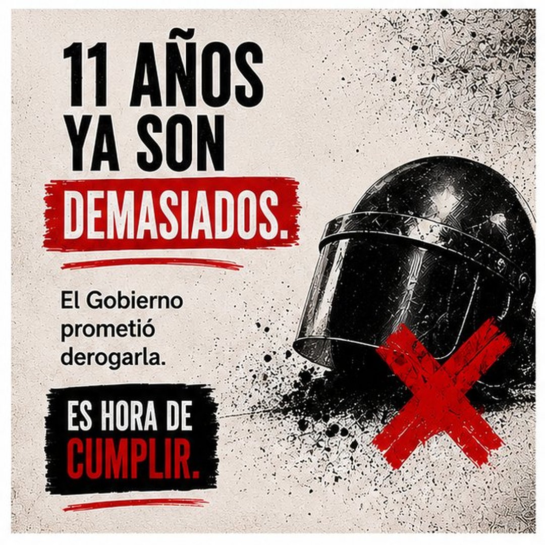 LaTrocaSants's tweet photo. 💥Durant  aquests anys s'han imposat centenars de milers de sancions que han  afectat moltíssim a qui es mobilitza en defensa dels drets humans.

🙌També milers de veus de la societat civil s'han alçat en contra d'aquesta norma que ens vulnera dia rere dia. https://t.co/sxQJRPOnZ8