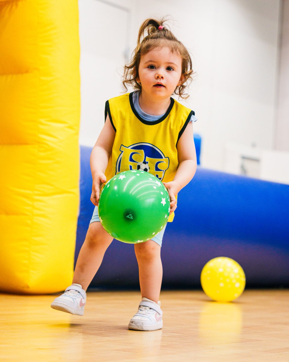 FballFunFactory's tweet photo. ⚽️ WE NEED MORE GIRLS ENJOYING FOOTBALL from a young age!⁠

According to the FA, 4 out of 5 girls who play football don't feel confident doing so.⁠⁠

And that 81% of girls believe football is a sport for boys, but only 56% believe it's a sport for girls.⁠

That has to change! https://t.co/xBRxjKywta
