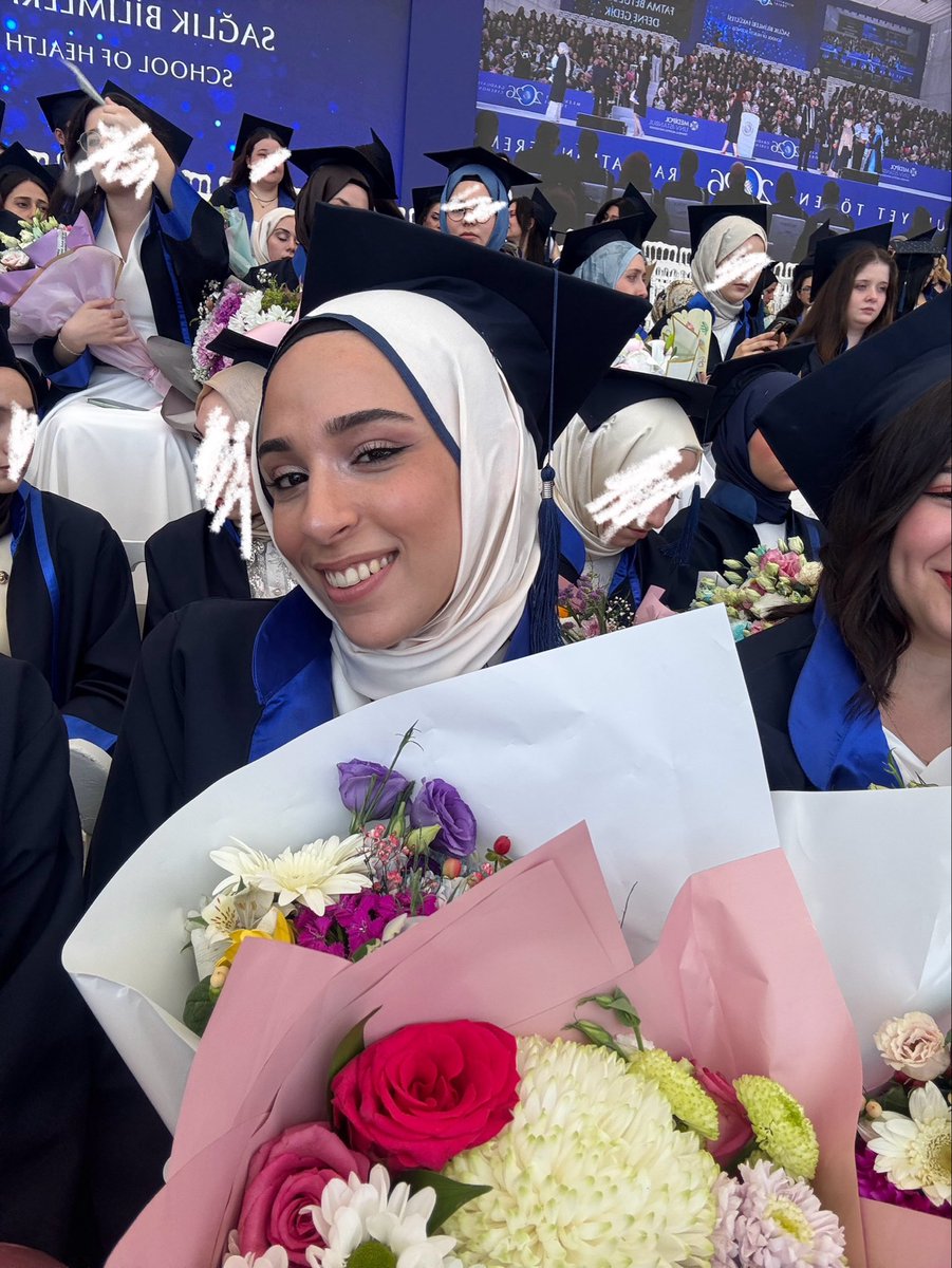 GulsemaAvsar's tweet photo. Veee zaferrr🥹🎓 https://t.co/XbM40eSvX3