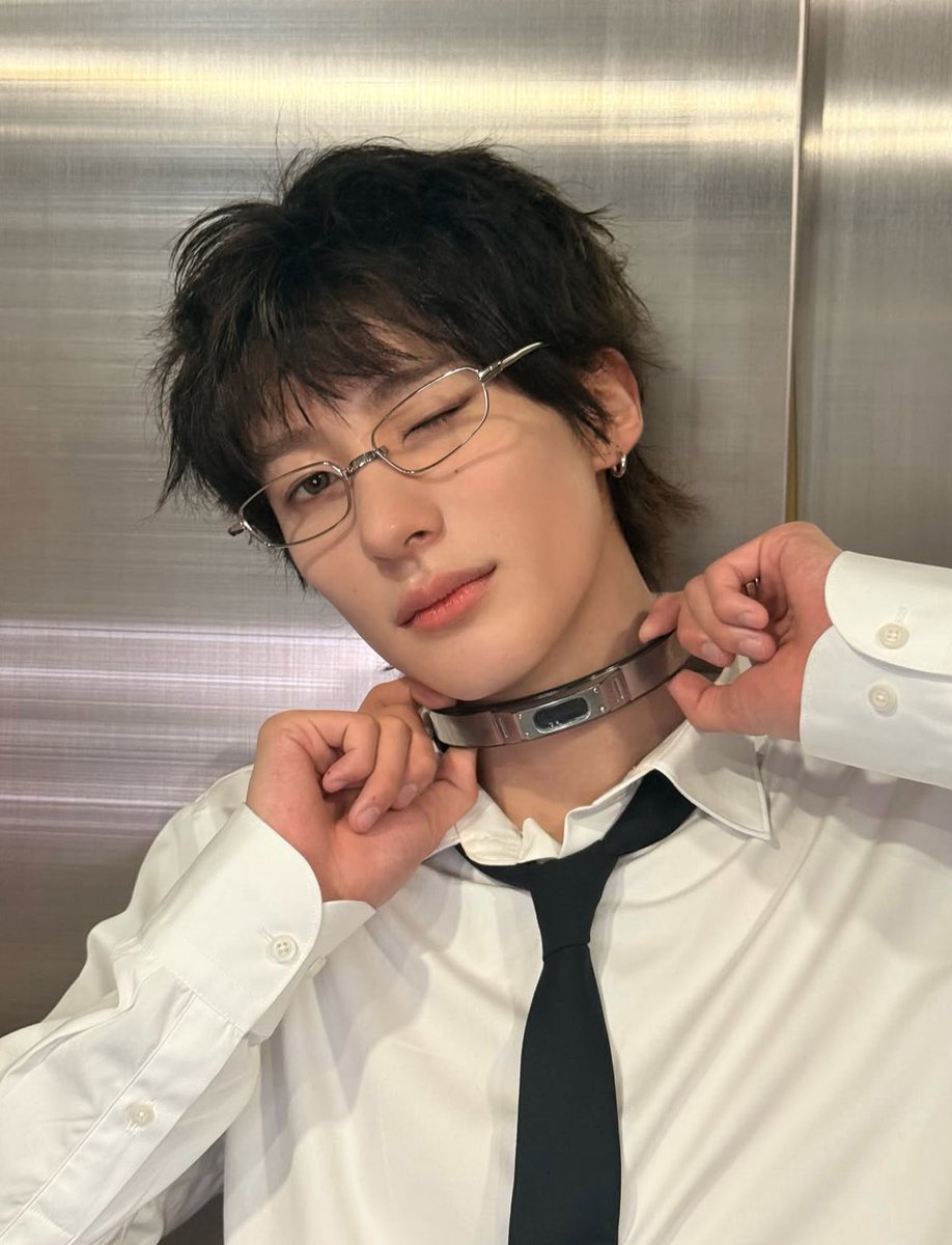 adorableantonny's tweet photo. #앤톤 #anton https://t.co/Bm6EVFPkdC