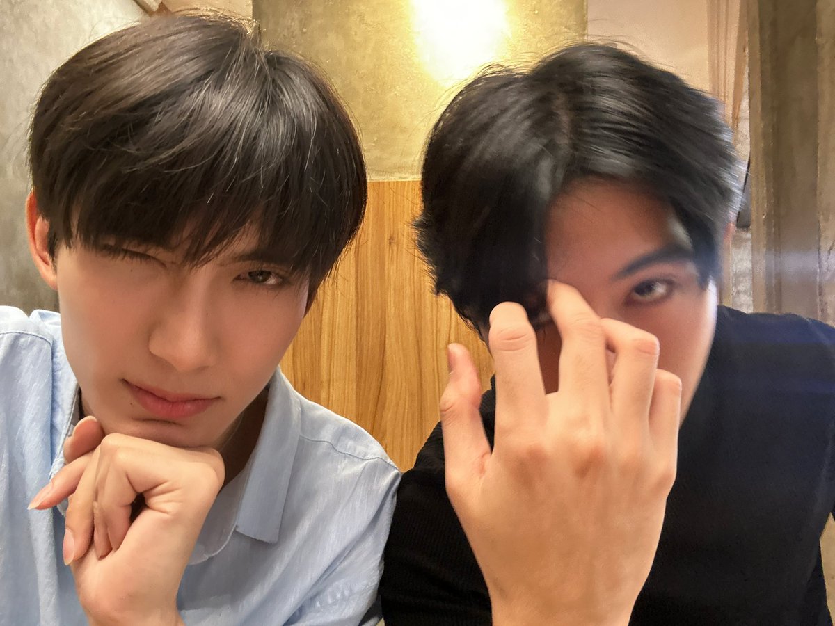 _ohmsarit's tweet photo. พวกพี่เท่หรือไม่ ‼️‼️‼️‼️ #ohmfirst https://t.co/sp1NRiPhux