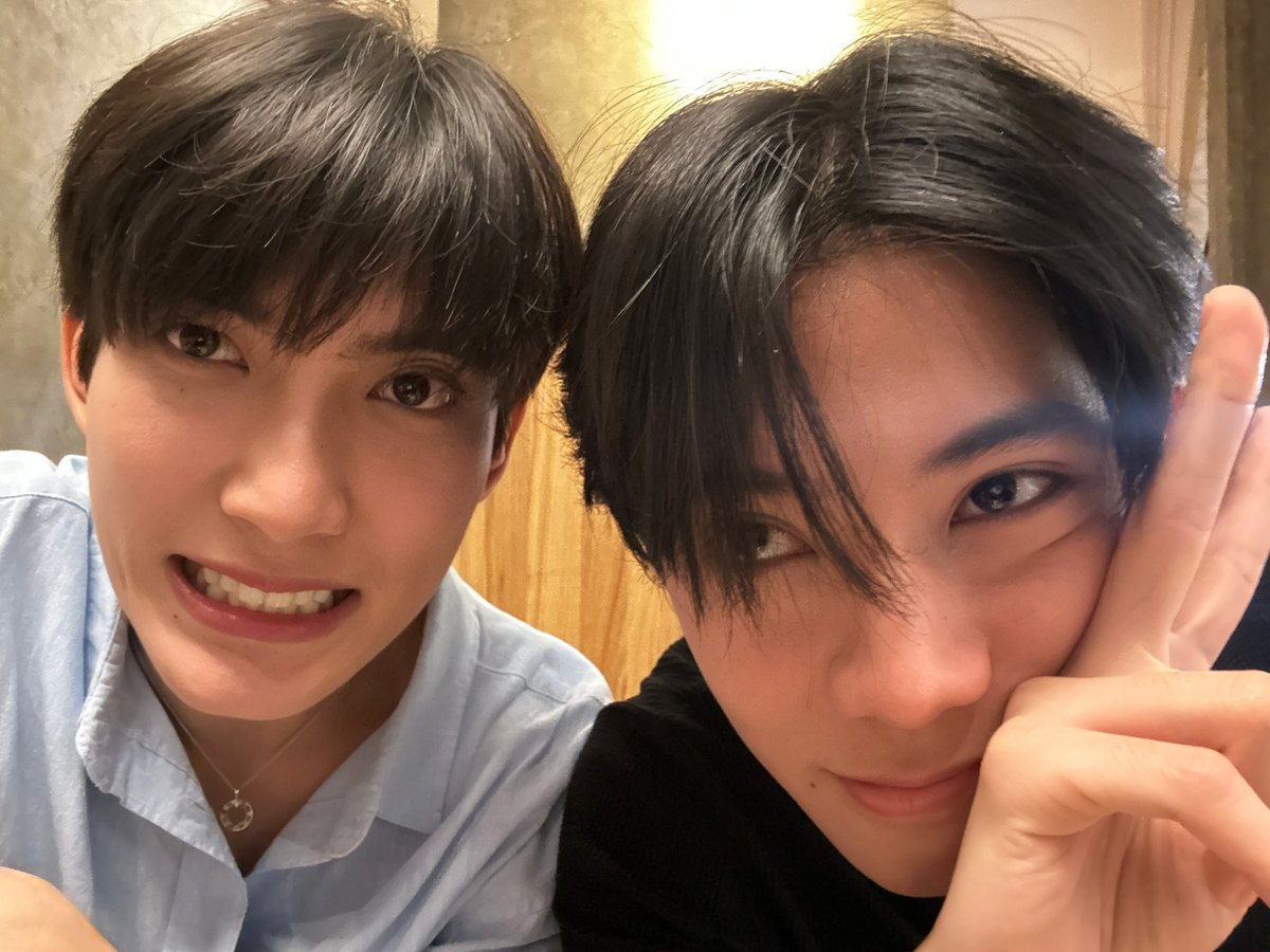 _ohmsarit's tweet photo. พวกพี่เท่หรือไม่ ‼️‼️‼️‼️ #ohmfirst https://t.co/sp1NRiPhux