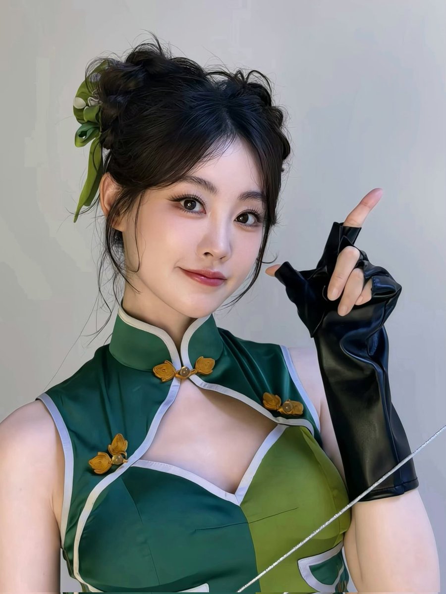 bamshellbiii's tweet photo. 260702 潇潇HUATIANQI-BEAUTY 웨이보 🆙

#축서단 #祝绪丹 #ZhuXudan https://t.co/jnyAW9A8pc