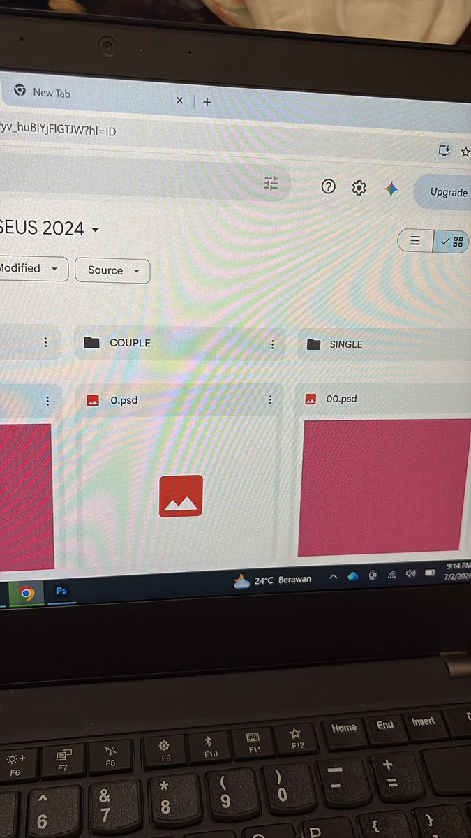 Rohmies's tweet photo. ternyata aku ngearsipin beberapa file layoutku dari laptop rusak itu….. nanti aku akan balik berjualan rs teman-teman 🥺🥺 https://t.co/wnbiOO3wqc