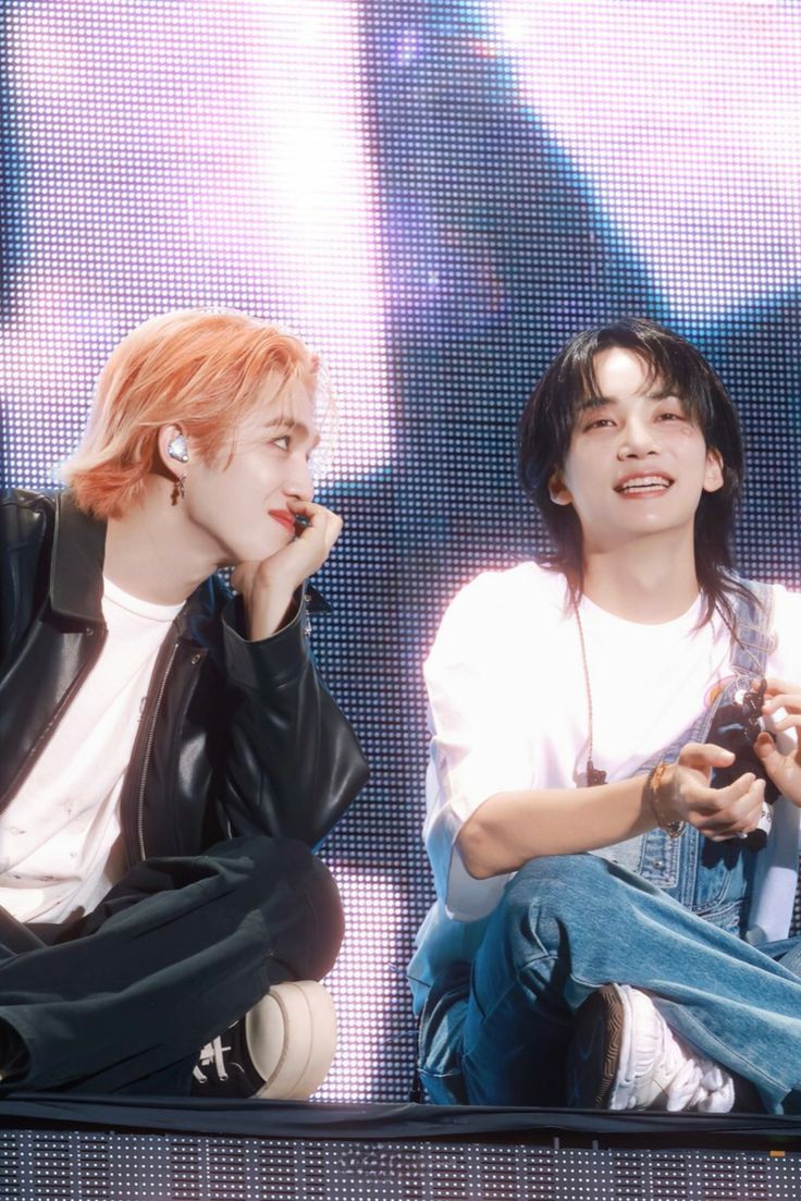 WS_78178's tweet photo. 私の好きな人には好きな人がいて、その好きな人も私は好きな人で

の、構図ですね🥺💓
うまくいくといいな…🥰
これ知ってる人いる？笑 https://t.co/C0lux8RZmy