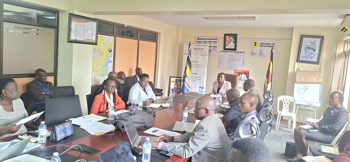 DESIREtheFARMER's tweet photo. This morning, I convened my first meeting with heads of Crop production &amp; protection, inspection &amp; certification, extension, mechanization and projects.  
Together, we committed to a scientific‑guided approach + "kibaalo" to decision‑making as we drive Uganda’s crop sub‑sector https://t.co/peXf0CsMVx