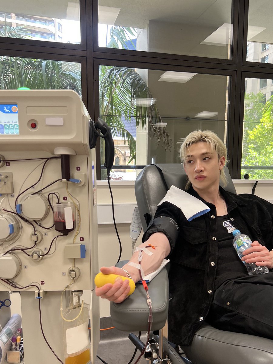 loveinkart's tweet photo. omgggg plasma donor? 

my blood banking heart is sooo happy 🥹this process is normally longer than your usual whole blood donation (45 mins minimum (?)) + literally just separates your plasma and returns the other components back into your body :) 

also, as compared to donating whole blood (universal donors), his plasma can only be given to type o recipients! 

thank you for donating and saving lives, my chan!!! ❤️