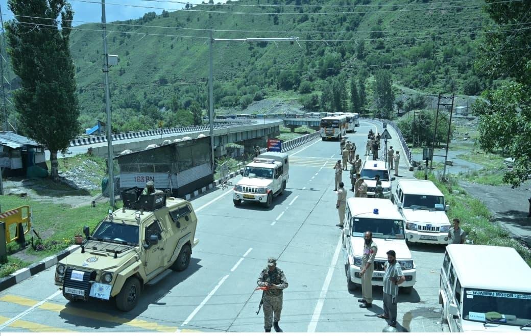 crpfindia's tweet photo. As the holy Shri Amarnath Yatra begins, #CRPF troops, alongside JKP and other CAPFs, are fully geared up. From the base routes to the high camps, our personnel are on the ground ensuring tight security and the complete safety of all pilgrims. Senior officers are actively monitoring to ensure a smooth and secure yatra.

 #NationFirst
#Vandematram150 
#MissionNaxalMuktBharat2026
@gpsinghips
@crpf_j
@crpf_srinagar
@KOSCRPF
@jammusector