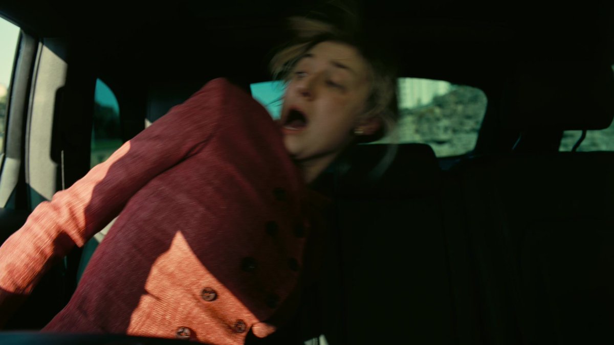 Darren_Mooney's tweet photo. I love that the part of Nolan's brain that went "there must be a reason why Batman's gauntlets have scallops?" is clearly the same part that asked "there must be a reason why Elizabeth Debicki is so tall?"

And settled on, "So she can drive a car from the backseat with her feet." https://t.co/diNcxpwxOe