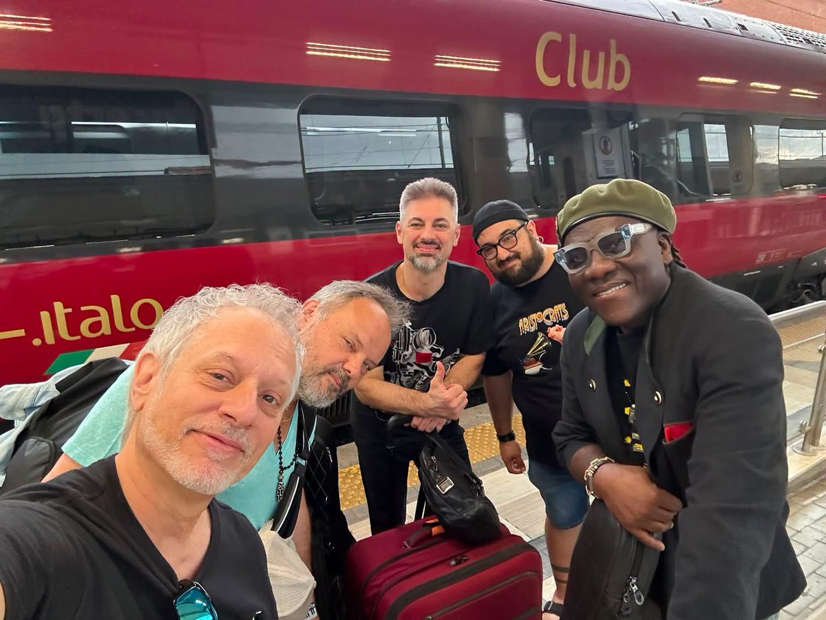 davewecklmusic's tweet photo. Ok, NEXT!! I’m really looking forward to playing with these guys! @BonaRichard @ciromanna, Mica Lecoq - THE FUSION EXPERIENCE Quartet - (Marco on Sound!) - ￼After two days of rehearsal in Napoli, we’re ready!  Heading to MALAGA show tomorrow! TOUR DATES: https://t.co/zGHnfH0f7U https://t.co/DpjclcL60J