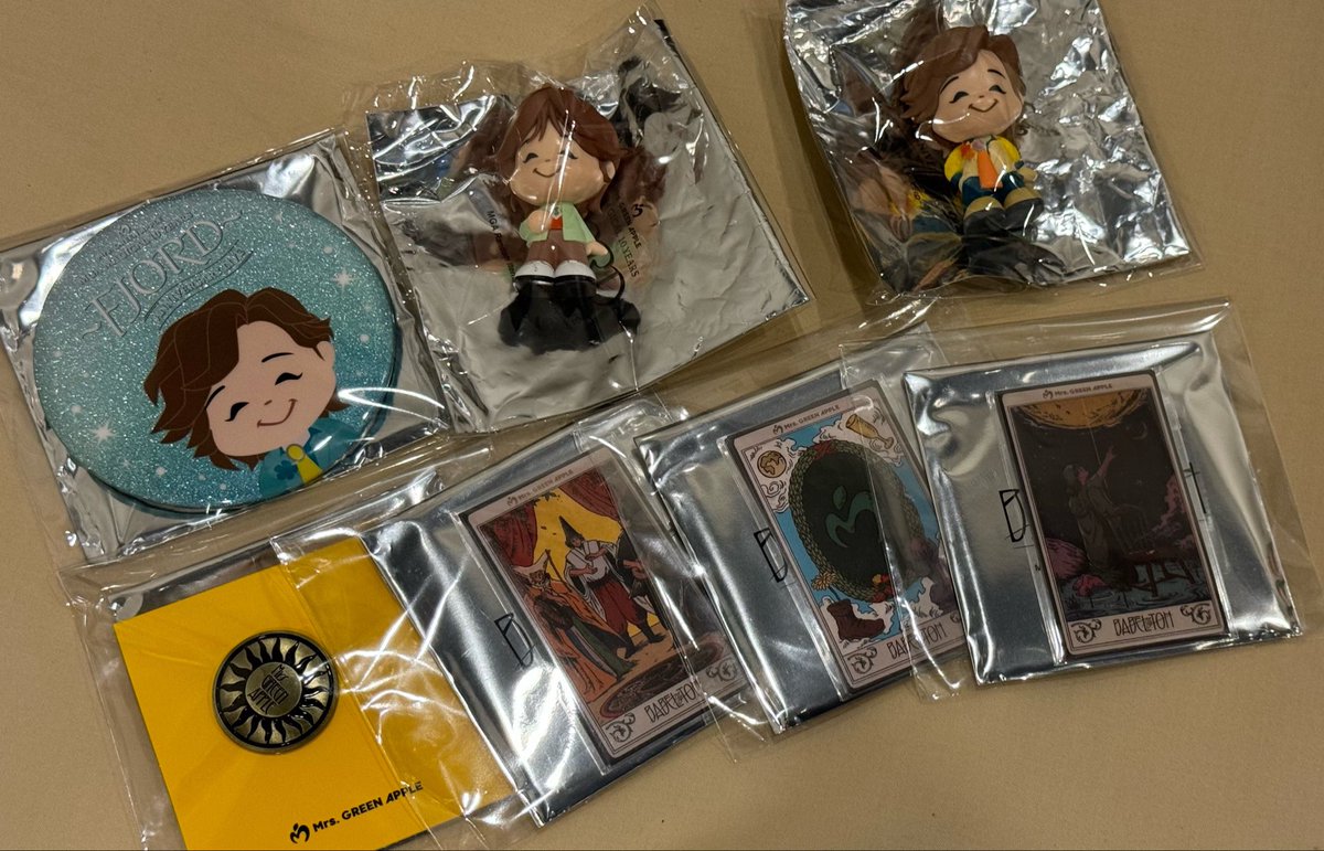saaceya's tweet photo. ミセス　Mrs.GREENAPPLE  グッズ　交換　買取　フィヨルド　バベル　一番くじ　ゼンジン

譲：写真のもの
求：定価 or ３枚目ゼンジンピンズ（ツバメ）

7/4,5国立でやり取りできます。
よろしくお願いします。

#ゼンジン未到とイミュータブル https://t.co/fe7NJjvfkX