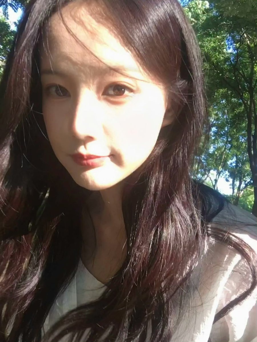 Looog906's tweet photo. 이 셀카천재 누구야 https://t.co/g8wAR0sNv3