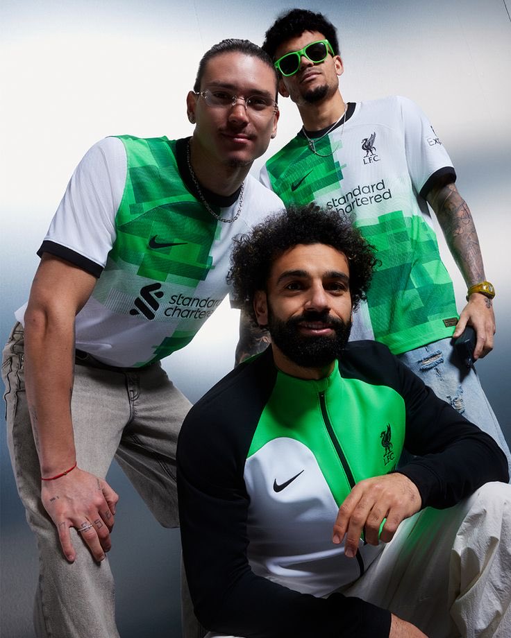 Olushegz's tweet photo. I see Salah and Luis Diaz who is the third player ?

Level: hard 🌚 https://t.co/Hi6x8GMwbN