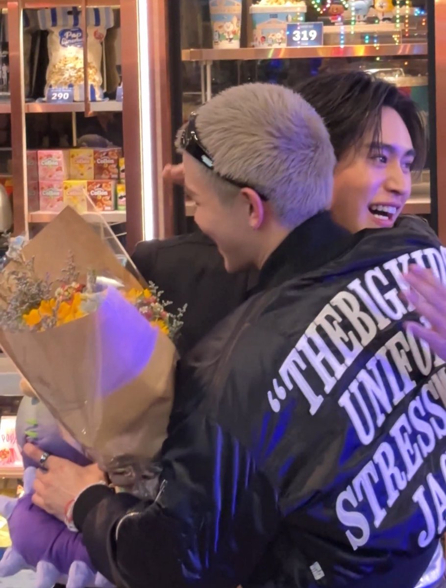 anakteinthu's tweet photo. if he really loves that person he will make time to meet them and spend time with them 🤍

#เจมีไนน์โฟร์ท #GeminiFourth 
#Gemini_NT #Fourthnattawat https://t.co/AjAZsEX1z6