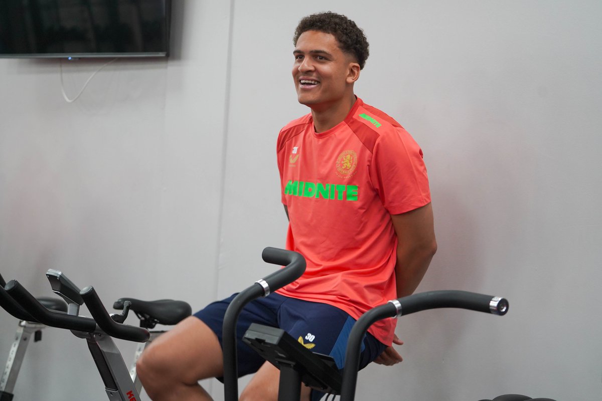Boro's tweet photo. Happy to be back at Rockliffe 👊 https://t.co/G49QgL9Yfy