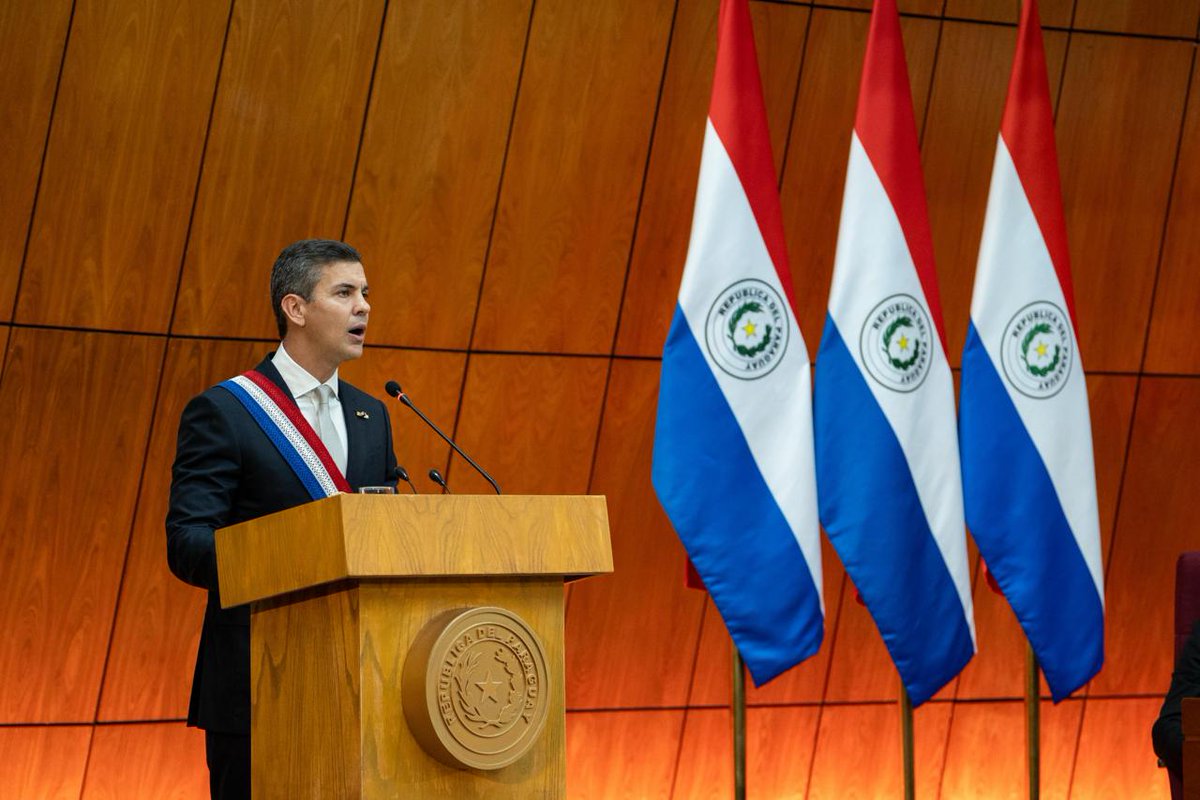 MigracionesPY's tweet photo. Informe presidencial resalta cifras históricas en residencias, aumento del flujo migratorio y avances en gestión de fronteras

Describe los principales logros y avances en los ámbitos de la economía y desarrollo social; infraestructura, servicios públicos y seguridad https://t.co/RjsyPMGecH