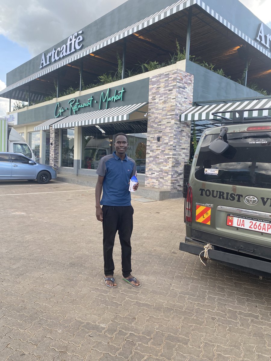 AmonClassie's tweet photo. Good evening from this side of life🧚‍♀️🩵

The weekend is almost here, another opportunity to travel around Uganda and the world at large🙏👊

Which next destination should we look up to?🚎🥳 https://t.co/C5v3PhVTCu