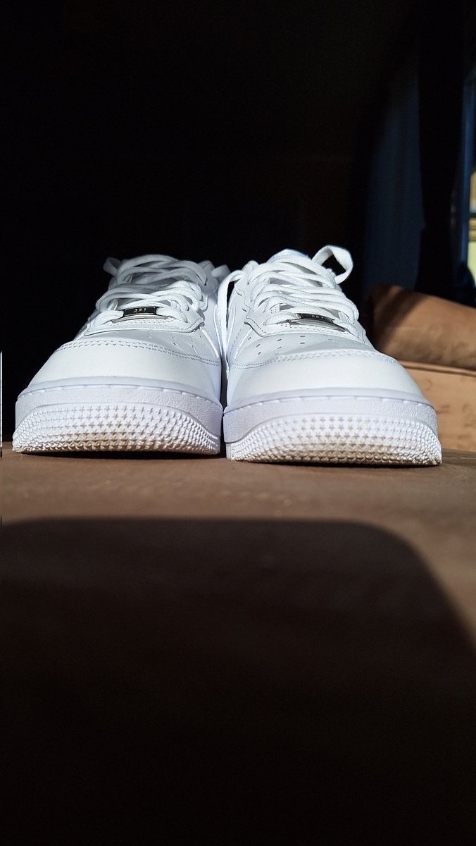 Snkr_Traveller's tweet photo. White angels, lay down and admire them!
#sneaker #Nike #AirForce1 #sneakerhead #kissMyAirs #admire #laydown #goon #obey #worship #pay #paypig #cashfag #Alpha #Dom #Master #send #sub @nick_gtwb @topalphamales https://t.co/nfXrTvhYQG