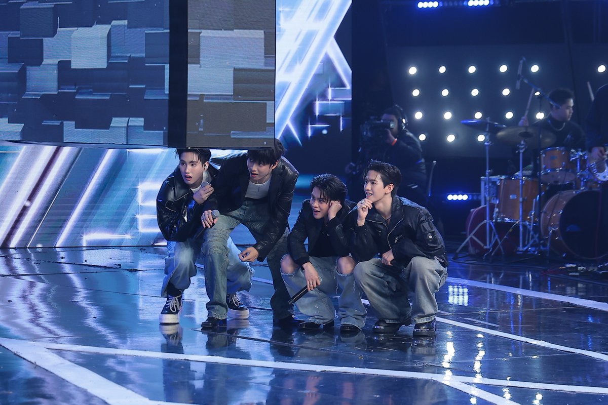 DomundiTV's tweet photo. ร้องข้ามกำแพง The Wall Song 🎤✨

เฉลยนักร้องหลังกำแพงของ “จินวุค” @Jinwookkimjin “มาร์คคริส กฤษณ์” @Marckrisk “เน็กซ์ ณัฐกิตติ์” @NxNattakit และ “ภู ธัชชัย” @phutatchai ในวันนี้นั่นก็คือ “เจมส์” @jamessu_w 🥰

#ร้องข้ามกำแพงxเจมส์ https://t.co/QeopjlpjHC