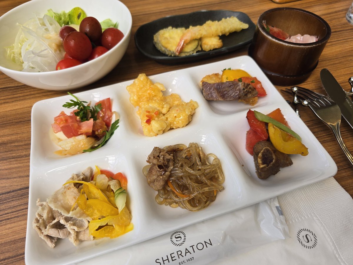 Mariahoka's tweet photo. はばタンPayでーー！…と思って行ったシェラトンのランチ🥰✨️(はばたんPay使えなかった…🙃💦)
夜は、クランプで癒されて🍀もっと美味しいビールが飲みたくて…( ´∀`)/~~
2杯だけのつもりが…Over🙃…(笑)
結果…楽しい1日に…✨️ https://t.co/XLHSXVFvMr