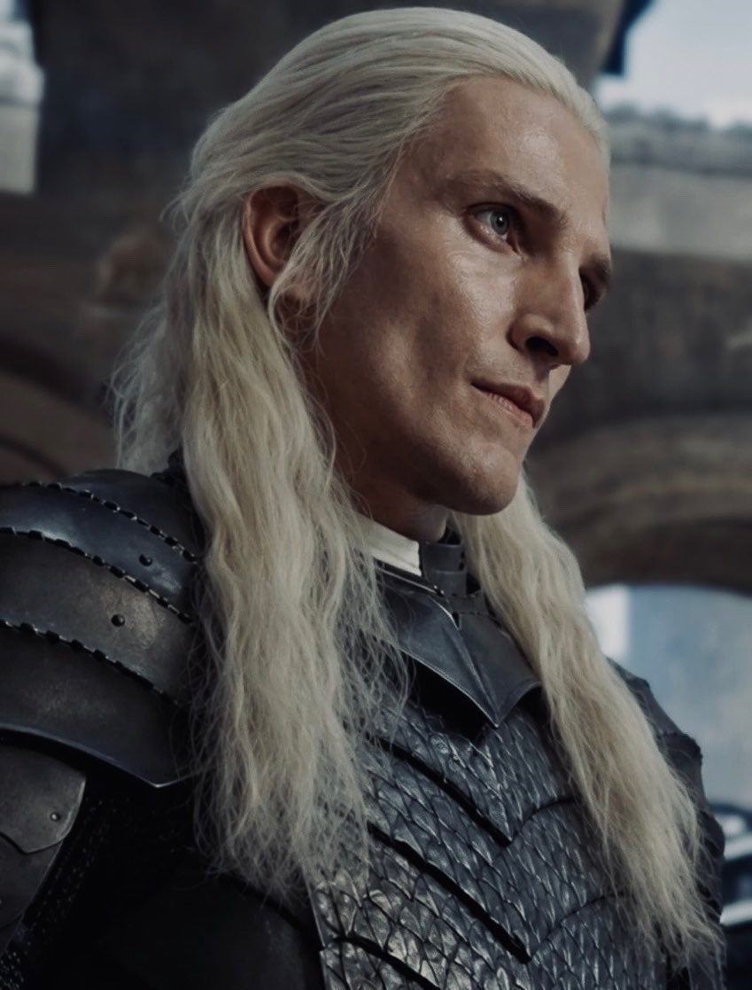 snezhjeyka's tweet photo. he is the king of elves fr https://t.co/Ubvoent56Y
