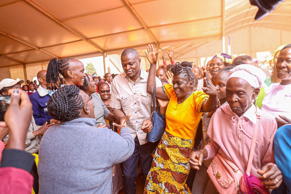NdindiNyoro's tweet photo. It was an Exuberant and joyous day with the Parents of learners in Boarding Secondary Schools, Universities and Colleges.

Ihura Stadium in the morning.

Gitige ACC grounds in the afternoon.

Hon Charles Machigo, Hon Bernard Ruiru, Hon Wa Kang’ata, Hon Esther Irungu, Hon Mose, Hon Nyoko, Mama Sacco among many Leaders, Parents and stakeholders attended.

Excellent people always.

We are African and Africa is our Business..