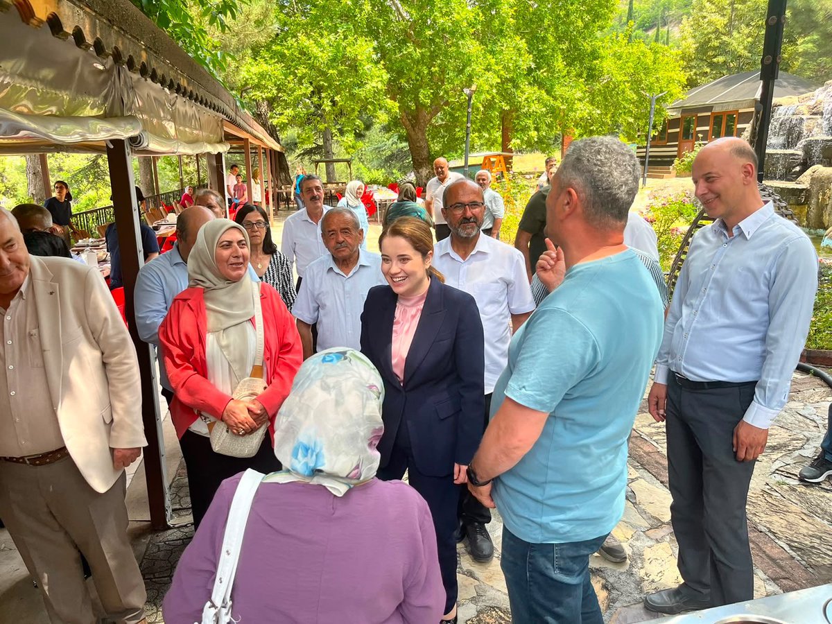 CSenirkent's tweet photo. Kaymakamımız Sn. Seda GÜR, görev süresi boyunca Senirkent Belediyesi ile uyum içerisinde yürütülen çalışmalardan duyduğu memnuniyeti ifade ederek, https://t.co/3Xw5EFj8bl