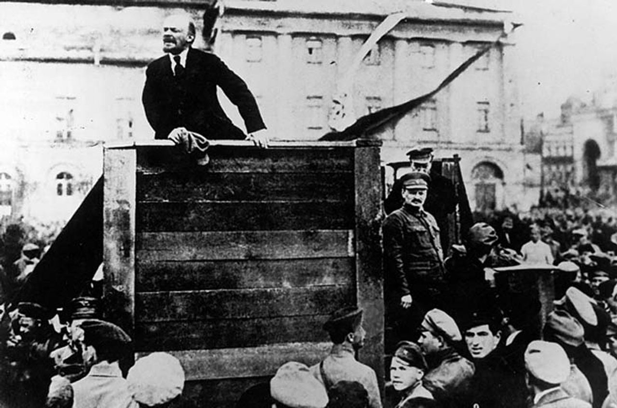CrosseBarx's tweet photo. There is great nervousness in the United States, the center of world imperialism, that the growing popular opposition to capitalism will produce an independent socialist movement based in the working class, taking as its example the October Revolution of 1917. https://t.co/HPZgrSsNub