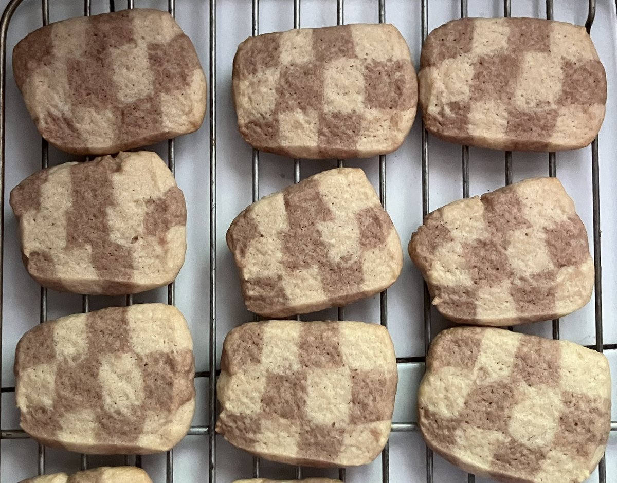 hotdogunner's tweet photo. im having a bake sale on sunday  its my first time making checkerboard cookies...uummm.... https://t.co/dcvZs8yF4D