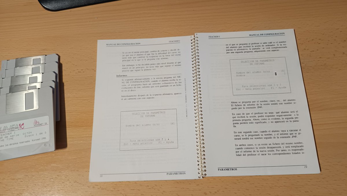 david_erosa's tweet photo. Parece un buen momento para revisitar lo bonito que era el software cuando lo comprábamos en caja...

Teacher I, para MSDOS. Una forma bastante primitiva de estudiar inglés. https://t.co/AtZRa4VKsm