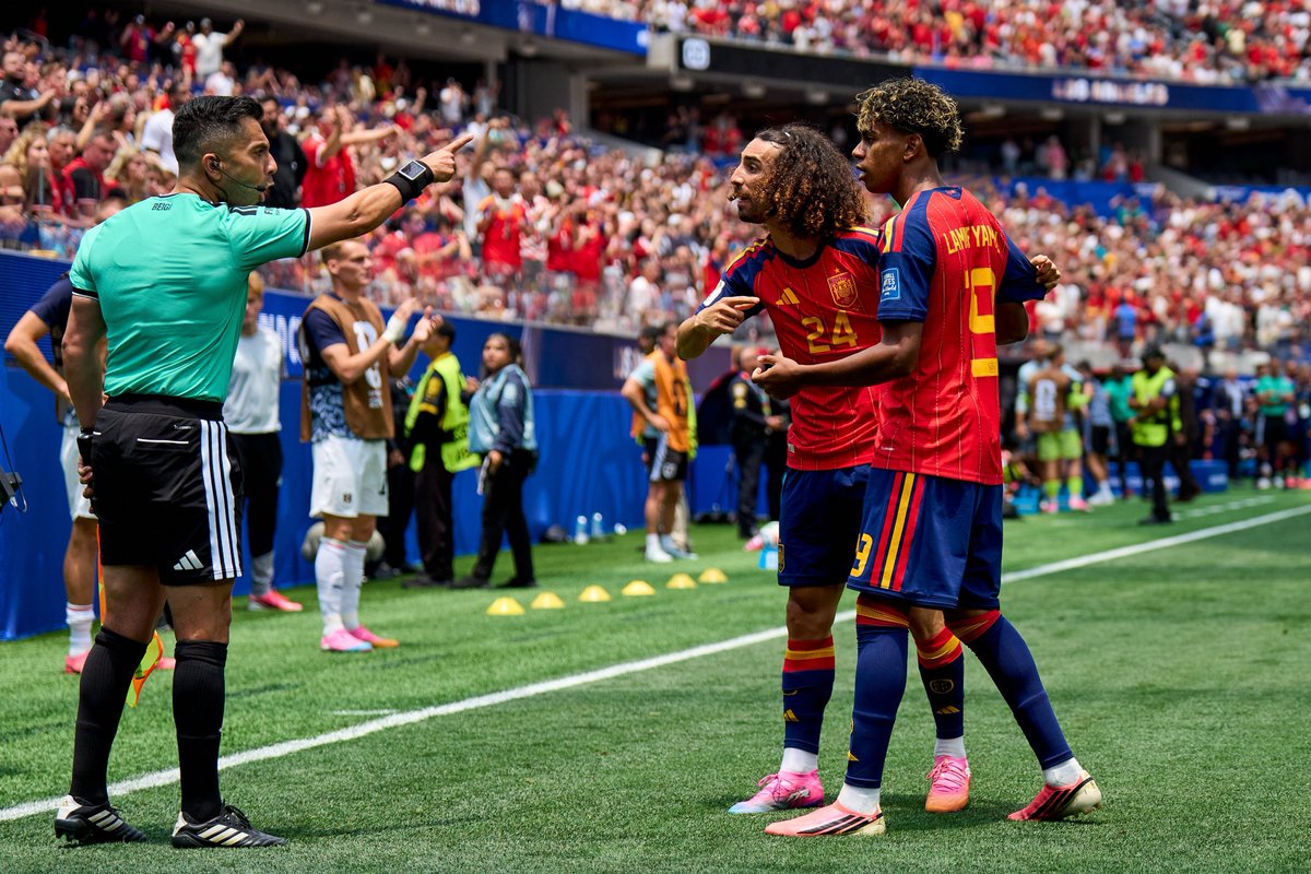 USAS_WW1's tweet photo. #ESPvsAUT #ESPAUT #WorldCup #fifaprediction 🇪🇸🇦🇹: Spain versus Austria is off to a rollicking start. ⚽ Mikel Oyarzabal scores at 36'. It's 1-0. Pedro Porro makes it 2-0! 67% of the time in World Cup soccer / football, the team that scores first wins... Notice the pink boots? https://t.co/2ZWrh8QFtl