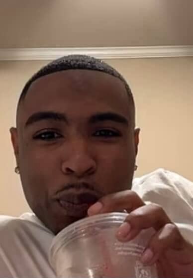 B4bills's tweet photo. I’m bout to start dming everybody at this point #keepitcoming https://t.co/bTo9YpnmXp