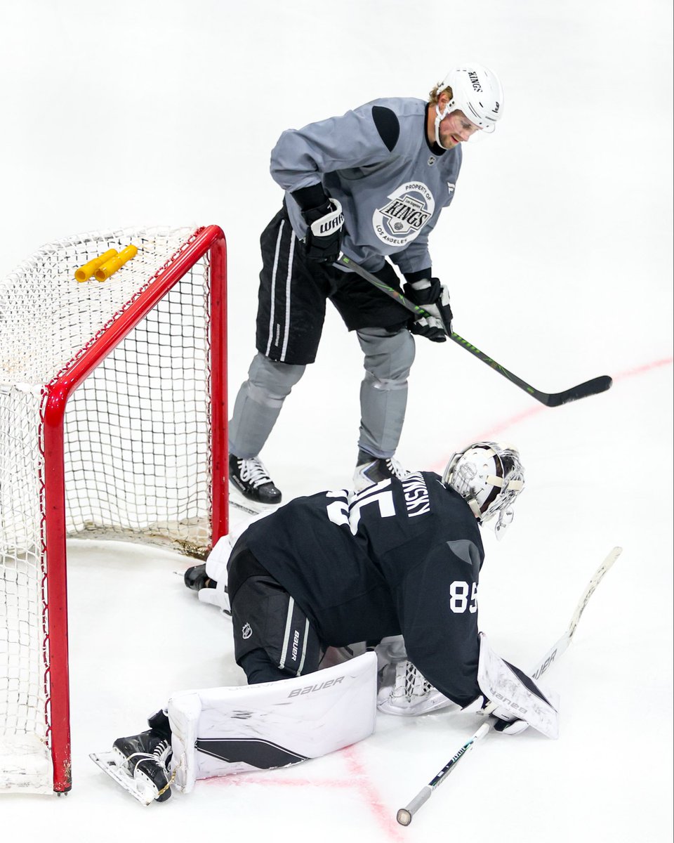 ontarioreign's tweet photo. Got some really special guests @ Dev Camp 😎 https://t.co/v4DRpUmwdU