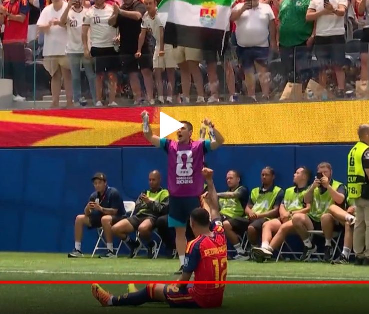 18DMON's tweet photo. QUE GOLAZO DE PEDRO PORRO ENCIMA CON LA CELEBRACIÓN DE NAGIIIII DIOOOOOS❤️‍🔥🇪🇸 https://t.co/1pGUD8RRNz