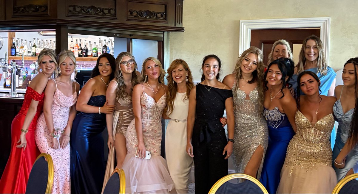 PATCarletonHigh's tweet photo. Dressed to impress!  Friends, smiles and doing #CHSProm2026 in style! Our Year 11s look fantastic✨
Have an amazing night and enjoy every moment! 💃🕺🎉 #Celebrations #Promnight #CHSfriends https://t.co/qjUrMYeymR