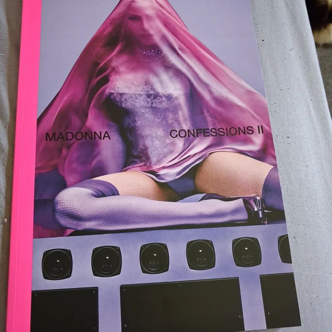carly272016's tweet photo. Not A Bad Album From Madonna ❤️♥️🎧🎶🎼🔊🔥💿 #Madonna #Confessions2 #CDS #MusicNerd #LoveMyMusic 🤩😘🥰😻😍 https://t.co/2zgcXQuIVL