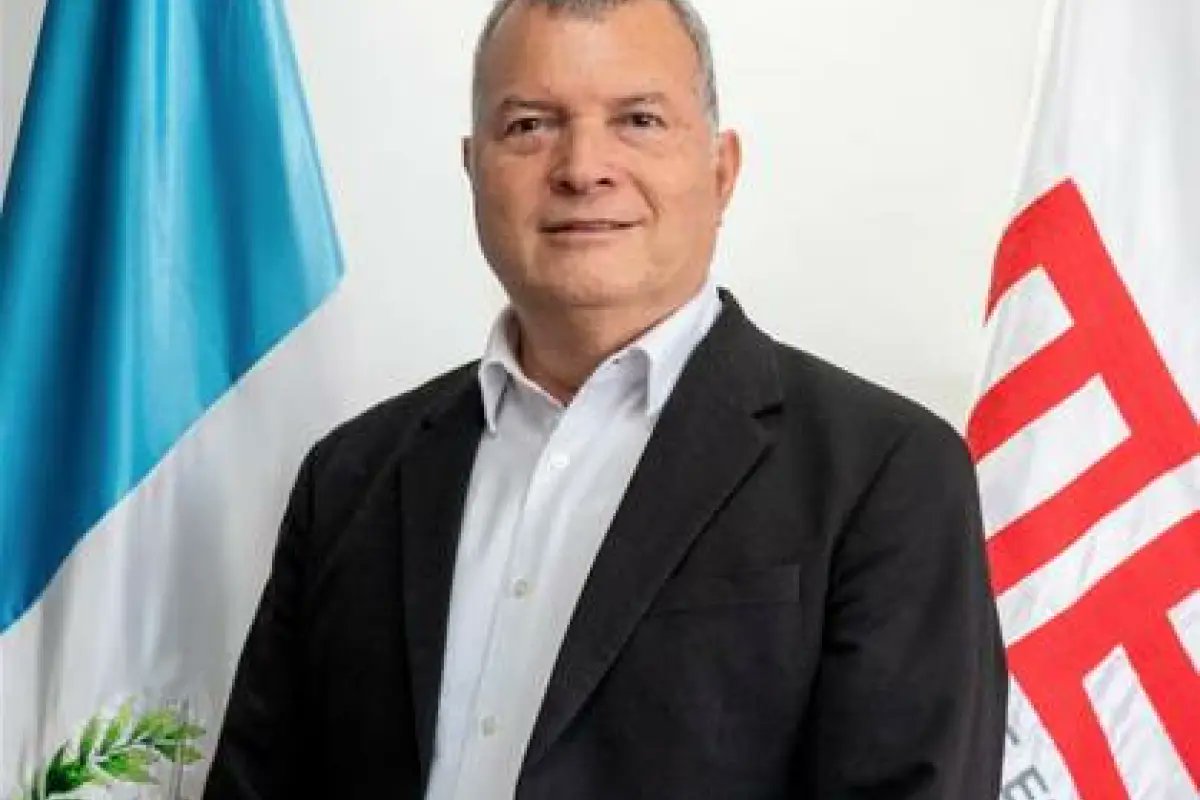 carlos_vills04's tweet photo. #gabinetegt
El ministro de @MEMguatemala
Víctor Ventura es destituido y su lugar lo ocupará el actual viceministro Erwin Barrios Torres.

Fuentes indican que Ana Glenda Tager fue quien llegó a hacer la destrucción. https://t.co/dcpm100ln3