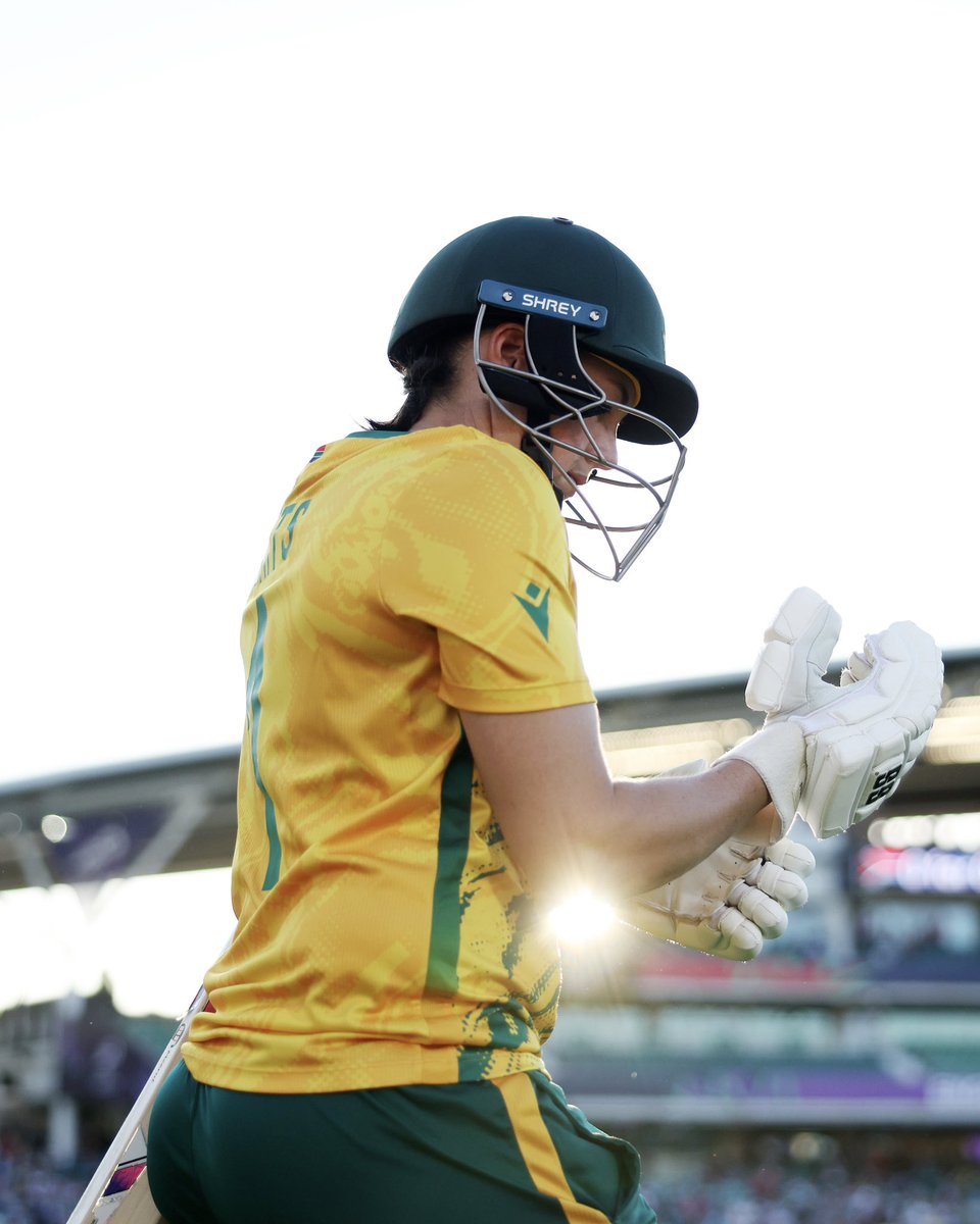 ProteasWomenCSA's tweet photo. End of the PowerPlay ⏳️

#TheProteas are starting to find rhythm, moving to 43/1 after 6 overs. 🇿🇦

Still needing 127 runs from 84 balls. 💪

#Unbreakable #T20WorldCup https://t.co/qJhyRUzhUy