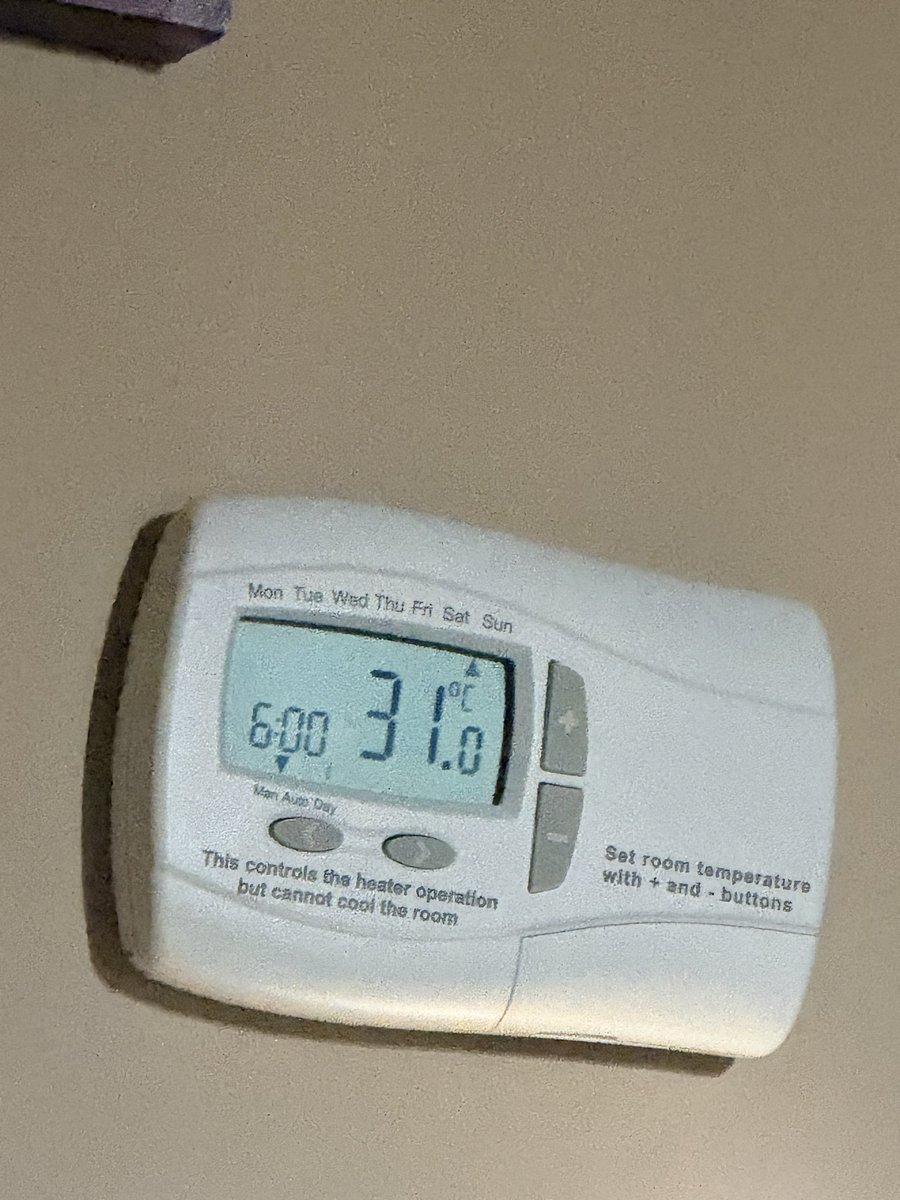 haleymclewis's tweet photo. @premierinn despite THREE fans running all night long, the room did not drop below 31 degrees all night - how can you say this is what I paid for?! https://t.co/xBy42S0YNs