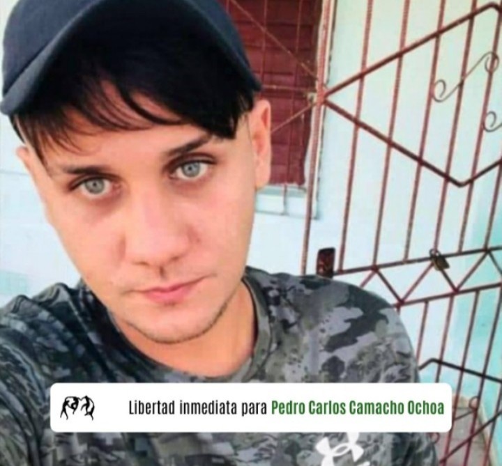 Libertad12021's tweet photo. 🇨🇺 Libertad para Pedro Carlos Camacho Ochoa, preso político detenido en el 2024 por hacer publicaciones en las redes sociales contra la dictadura. Hay una petición fiscal de 7 años de privación de libertad. No lo dejemos solo. Exijo su liberación inmediata. https://t.co/r8eUfbucOG