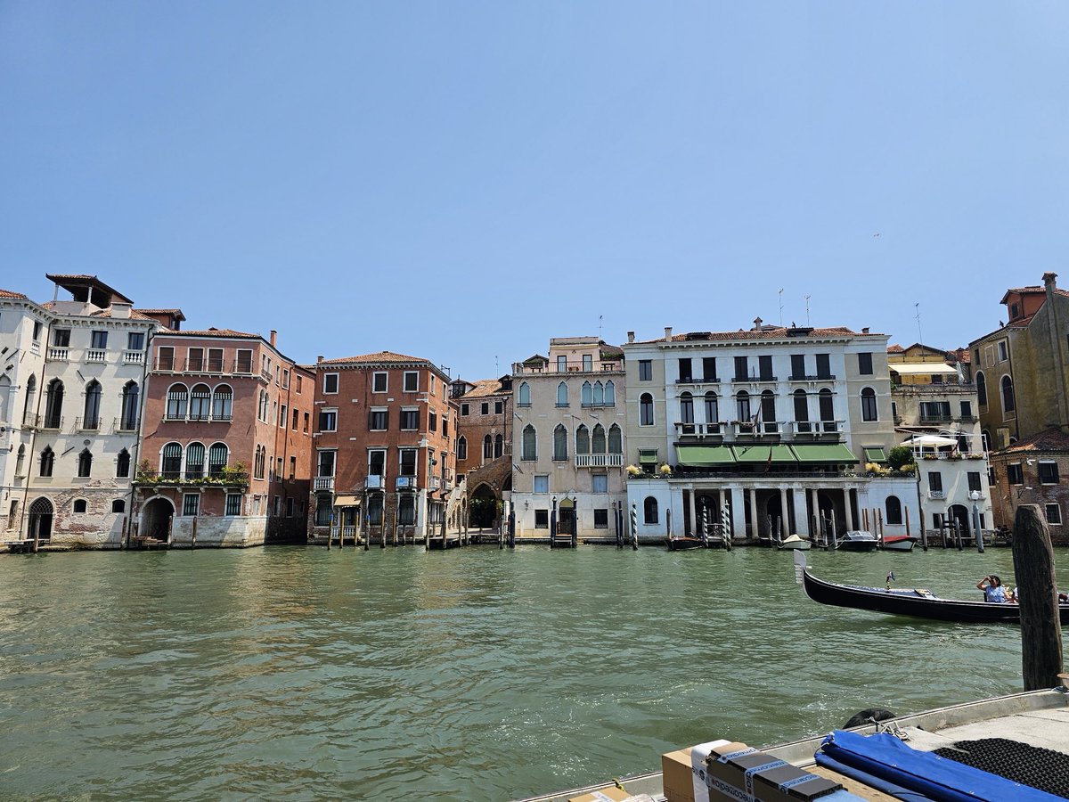 izrailit's tweet photo. Back from Italy. Venice. https://t.co/GSVgNl9YAy
