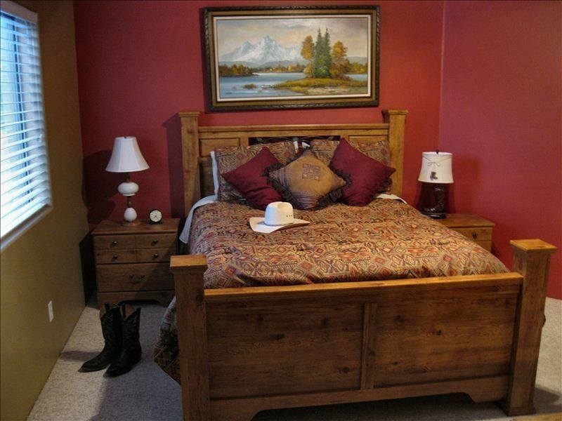 DesertH57535's tweet photo. Enjoy a peaceful Wickenburg, Arizona retreat surrounded by stunning desert landscapes and modern comforts. It is perfect for couples, families, and outdoor enthusiasts looking for a relaxing escape. Book your stay .
https://t.co/uFApIZgKyJ
#desertcanyonhideout #Arizona #vacation https://t.co/b8GtWuLdq0