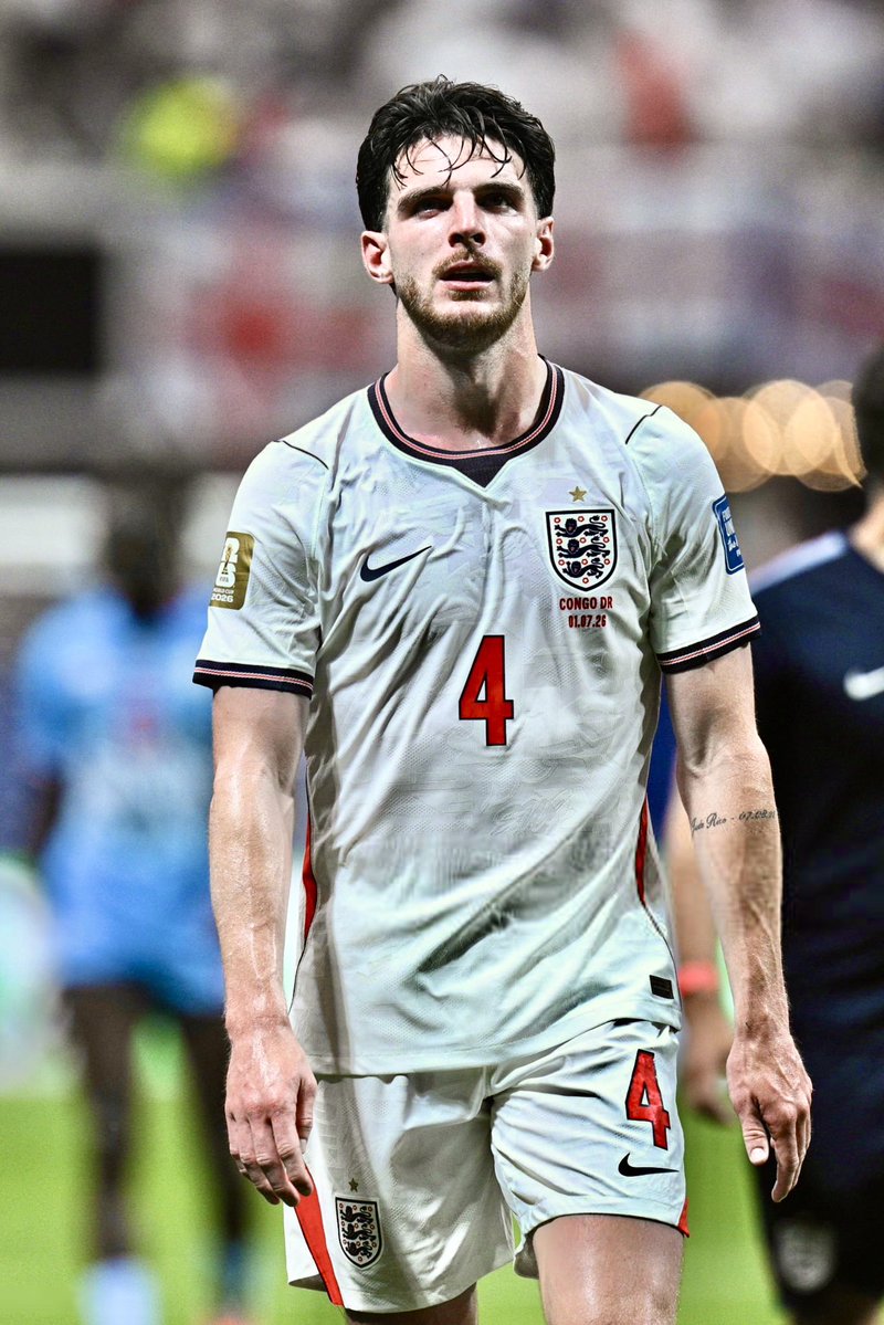 DailyAFC's tweet photo. 🗣️ “I can do it for the team, but I’m in TERRIBLE pain.” 🤕

Declan Rice at the end of England’s match against DR Congo. 😳 [@johncrossmirror] https://t.co/vd0I8FK00Z