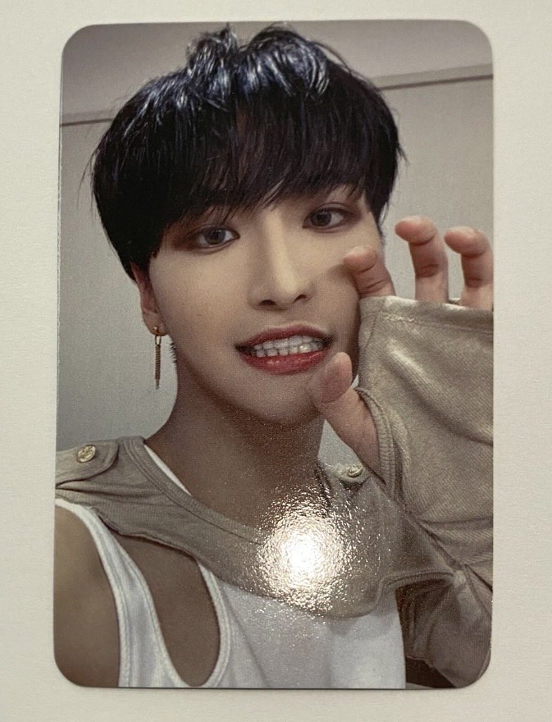 kitiimon's tweet photo. can anyone tell me if this is a lucky draw or fansign pc? its an apple music movement era card </3 https://t.co/xXT272eCv2